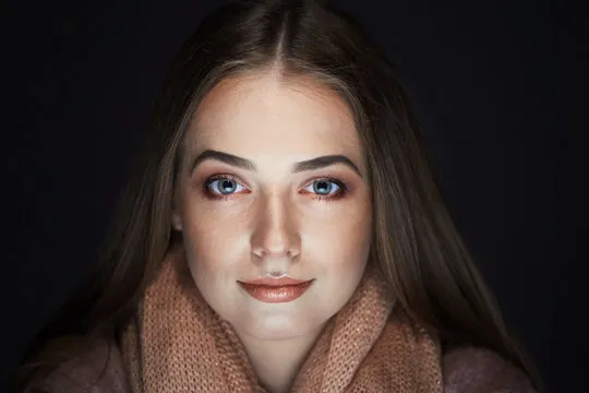 澳洲幸运8跟单观察示意人物